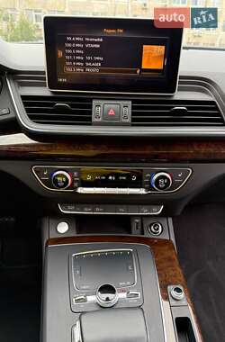 Внедорожник / Кроссовер Audi Q5 2020 в 