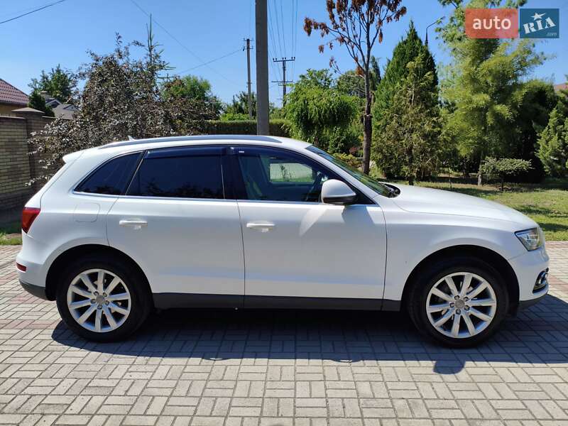 Позашляховик / Кросовер Audi Q5 2012 в Запоріжжі