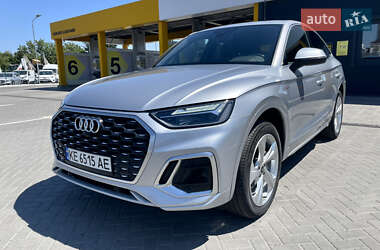 Позашляховик / Кросовер Audi Q5 2021 в 