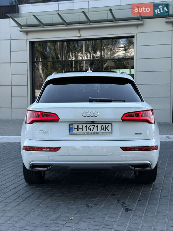 Позашляховик / Кросовер Audi Q5 2019 в Одесі