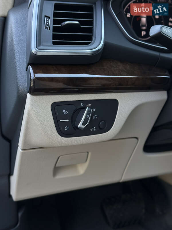 Позашляховик / Кросовер Audi Q5 2019 в Одесі