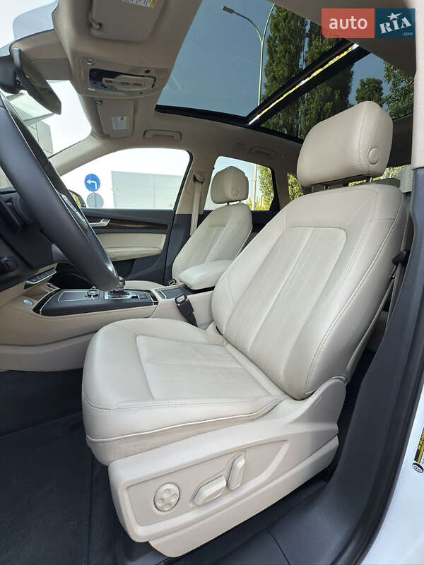 Позашляховик / Кросовер Audi Q5 2019 в Одесі