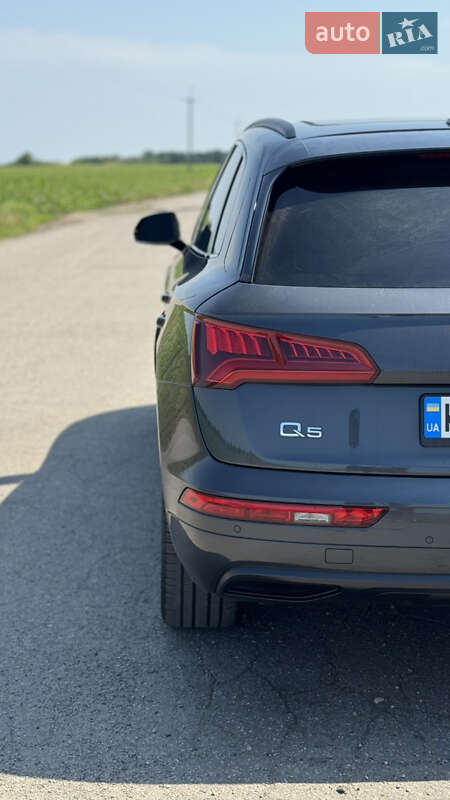 Внедорожник / Кроссовер Audi Q5 2019 в Днепре