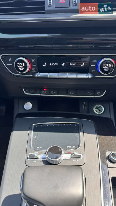 Внедорожник / Кроссовер Audi Q5 2019 в Днепре