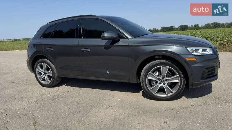 Внедорожник / Кроссовер Audi Q5 2019 в Днепре