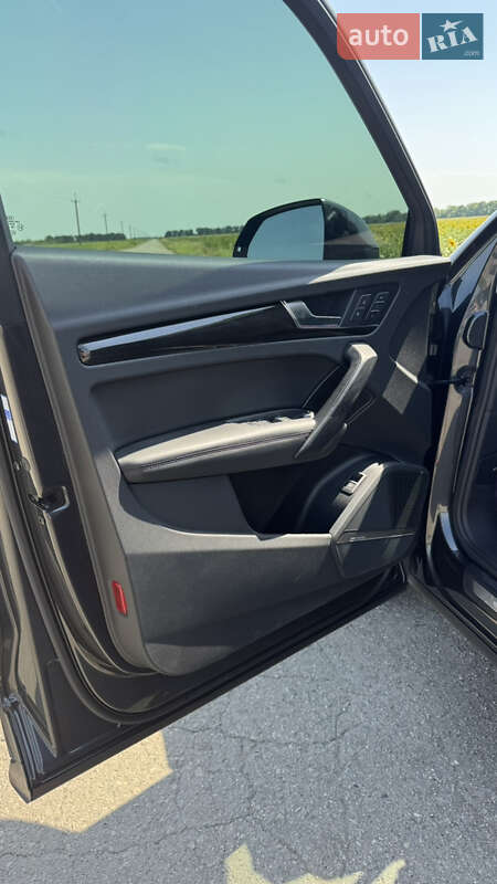 Внедорожник / Кроссовер Audi Q5 2019 в Днепре