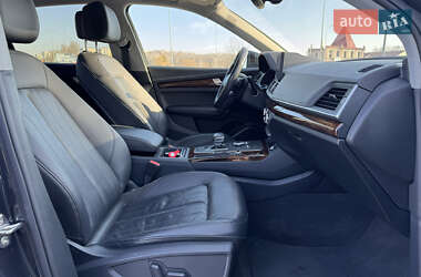 Внедорожник / Кроссовер Audi Q5 2018 в 