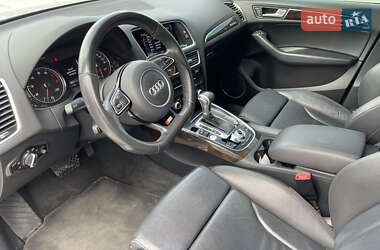 Позашляховик / Кросовер Audi Q5 2016 в 