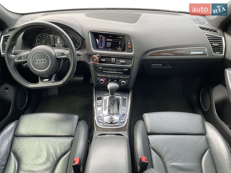 Позашляховик / Кросовер Audi Q5 2016 в Києві