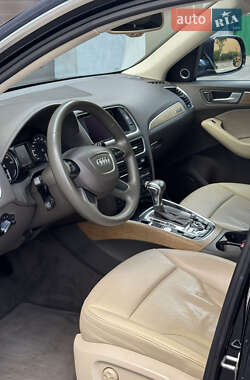 Позашляховик / Кросовер Audi Q5 2013 в 