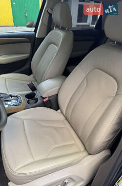 Позашляховик / Кросовер Audi Q5 2013 в 