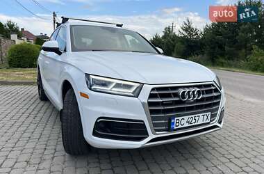 Позашляховик / Кросовер Audi Q5 2018 в 