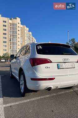 Позашляховик / Кросовер Audi Q5 2010 в 