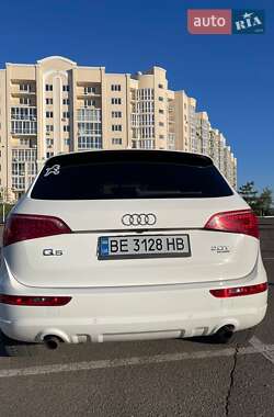 Позашляховик / Кросовер Audi Q5 2010 в 