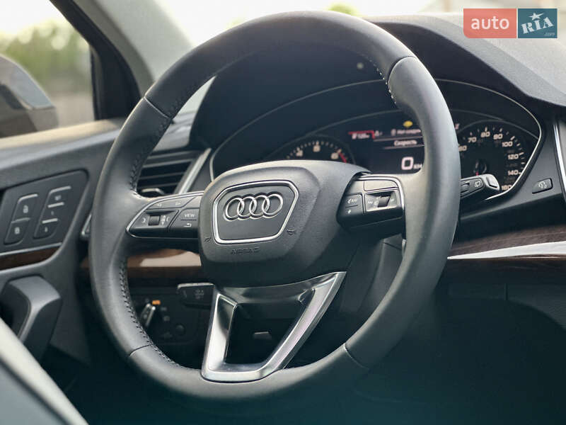 Внедорожник / Кроссовер Audi Q5 2019 в Тернополе