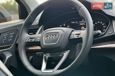 Внедорожник / Кроссовер Audi Q5 2019 в 