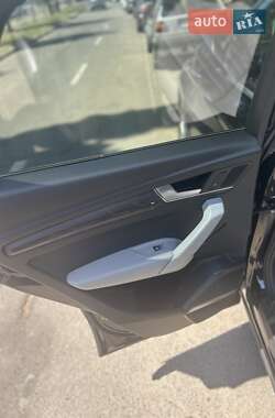 Внедорожник / Кроссовер Audi Q5 2018 в 