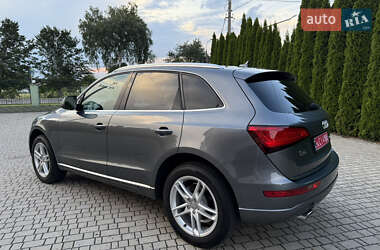 Позашляховик / Кросовер Audi Q5 2015 в 