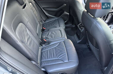 Позашляховик / Кросовер Audi Q5 2015 в 