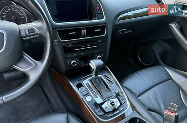 Позашляховик / Кросовер Audi Q5 2015 в 