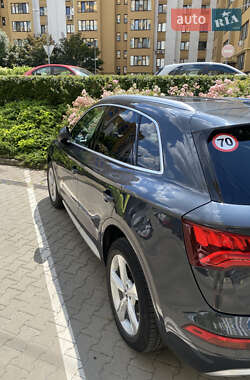 Внедорожник / Кроссовер Audi Q5 2020 в 