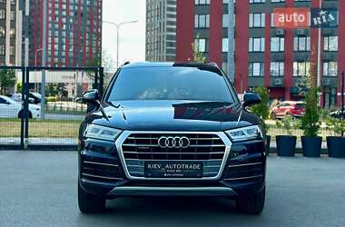 Внедорожник / Кроссовер Audi Q5 2017 в 