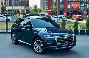 Внедорожник / Кроссовер Audi Q5 2017 в 