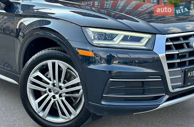 Внедорожник / Кроссовер Audi Q5 2017 в 