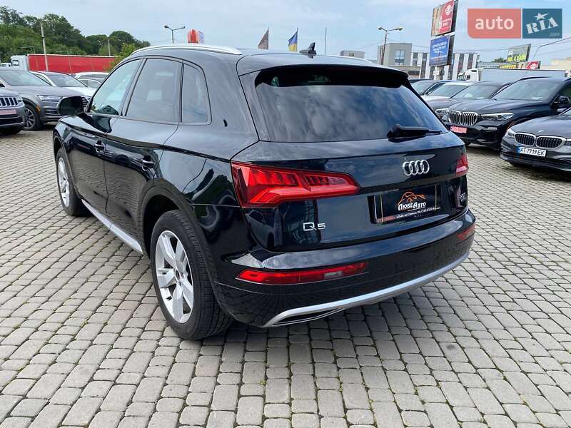Позашляховик / Кросовер Audi Q5 2016 в Львові