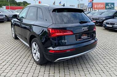 Внедорожник / Кроссовер Audi Q5 2016 в 