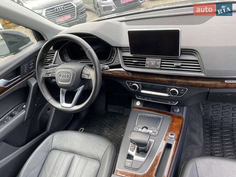 Позашляховик / Кросовер Audi Q5 2016 в Львові