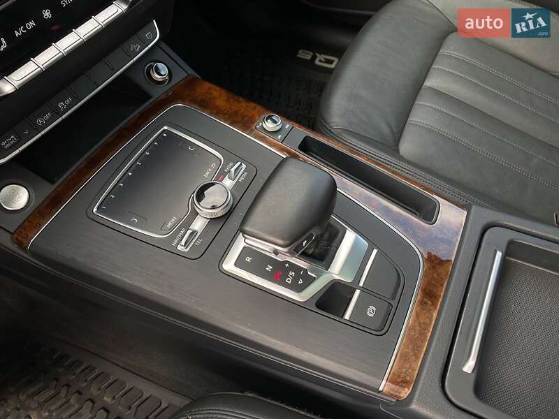 Позашляховик / Кросовер Audi Q5 2016 в Львові
