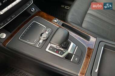 Внедорожник / Кроссовер Audi Q5 2016 в 
