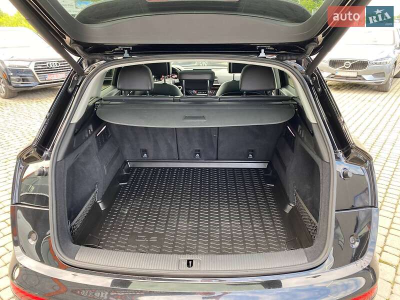 Позашляховик / Кросовер Audi Q5 2016 в Львові