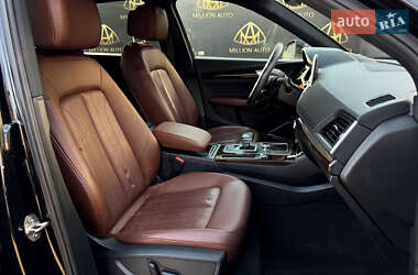Позашляховик / Кросовер Audi Q5 2018 в 