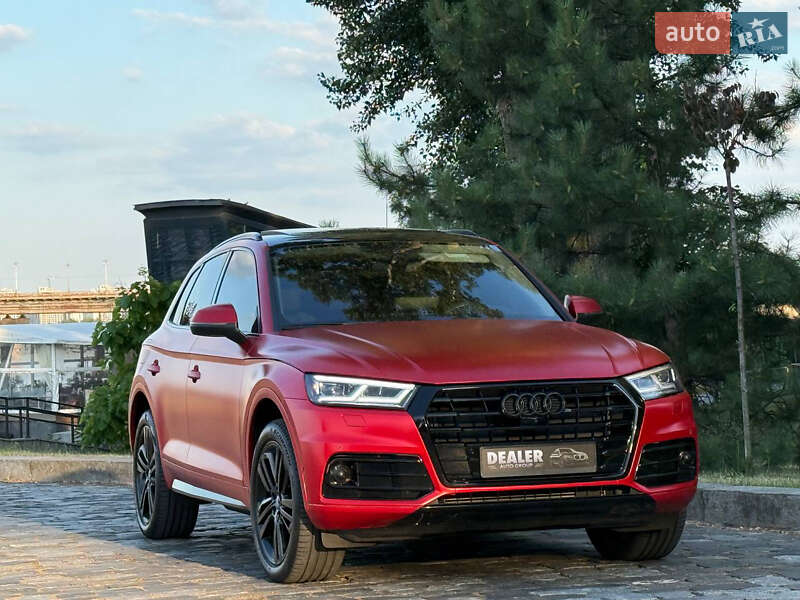 Позашляховик / Кросовер Audi Q5 2019 в Києві