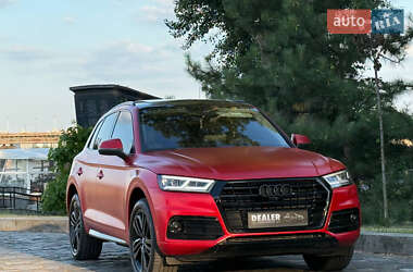 Позашляховик / Кросовер Audi Q5 2019 в 