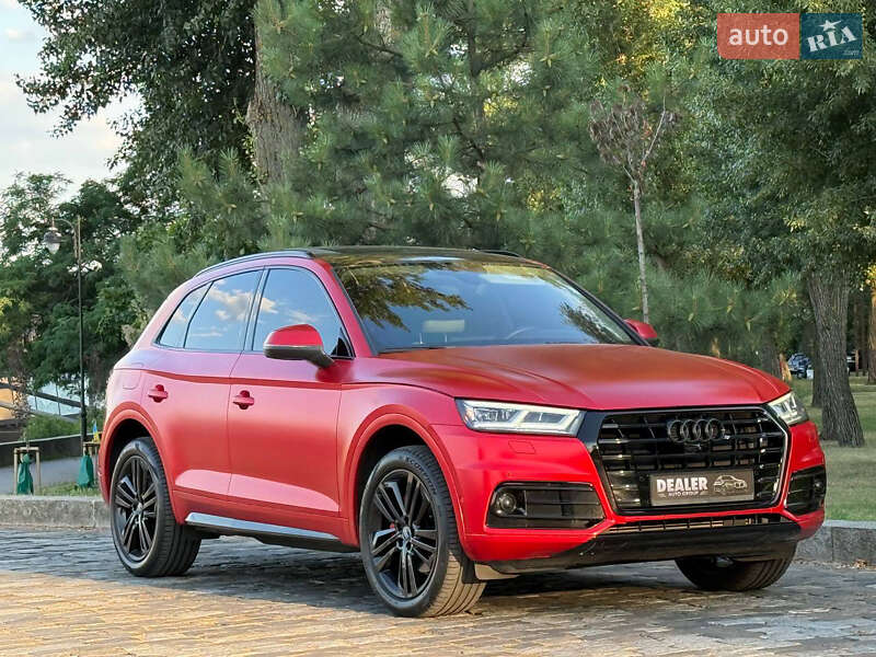Позашляховик / Кросовер Audi Q5 2019 в Києві