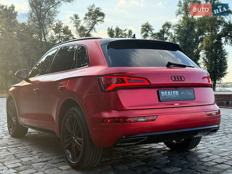 Позашляховик / Кросовер Audi Q5 2019 в Києві