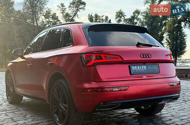 Позашляховик / Кросовер Audi Q5 2019 в 