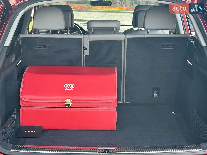 Позашляховик / Кросовер Audi Q5 2019 в Києві