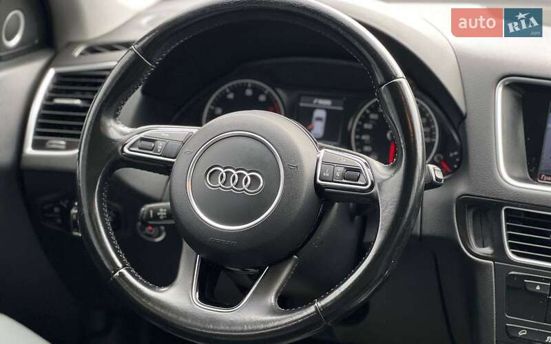 Позашляховик / Кросовер Audi Q5 2015 в Івано-Франківську