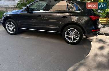 Внедорожник / Кроссовер Audi Q5 2016 в 