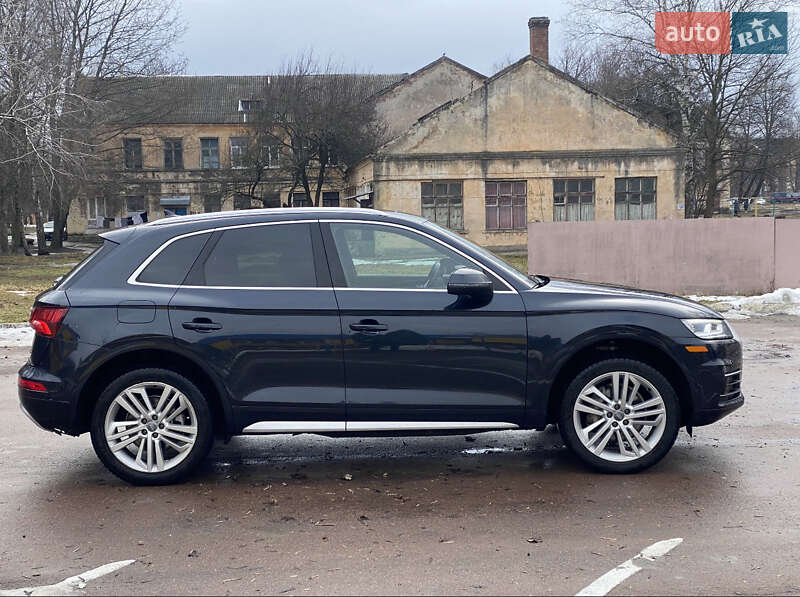Внедорожник / Кроссовер Audi Q5 2017 в Киеве