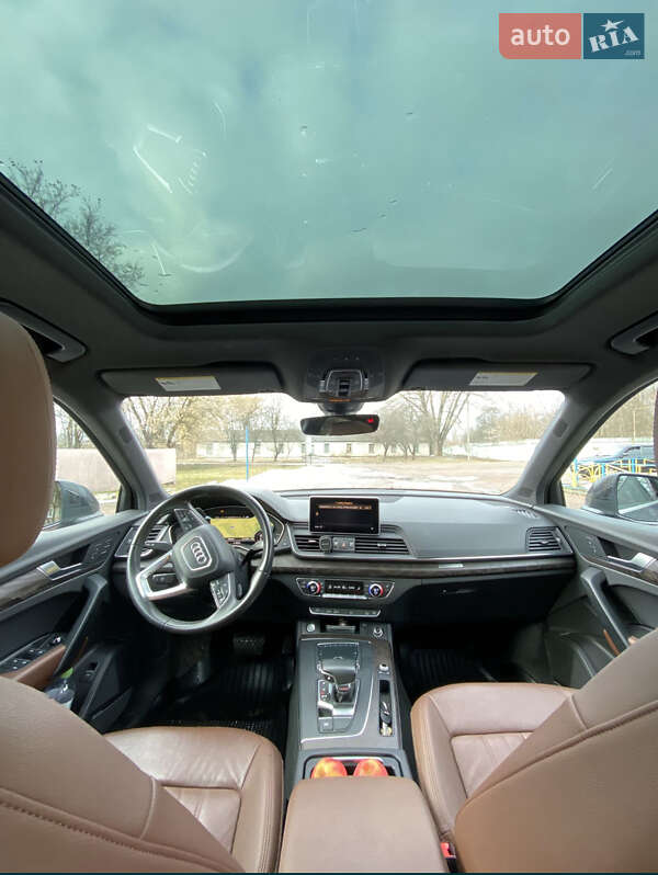 Внедорожник / Кроссовер Audi Q5 2017 в Киеве