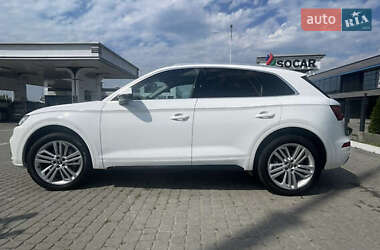 Позашляховик / Кросовер Audi Q5 2017 в 