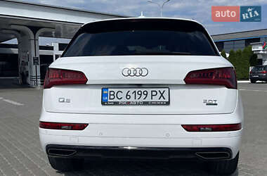Позашляховик / Кросовер Audi Q5 2017 в 