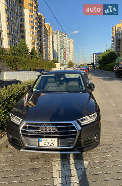 Внедорожник / Кроссовер Audi Q5 2020 в 
