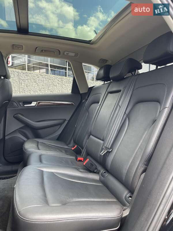 Внедорожник / Кроссовер Audi Q5 2012 в Луцке