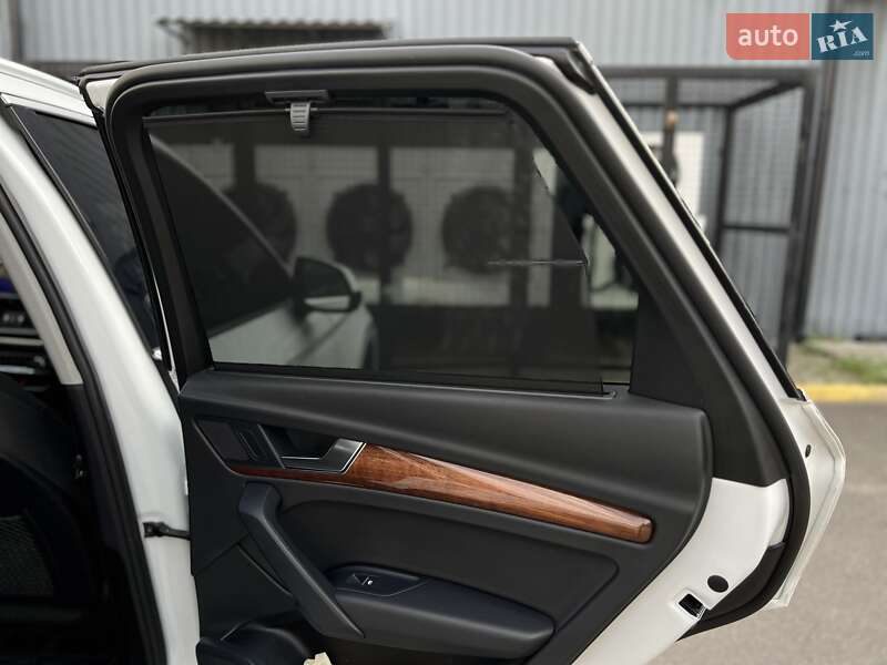 Позашляховик / Кросовер Audi Q5 2020 в Ужгороді